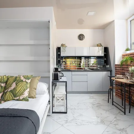 Studio On Dluga Street 650 M To The Market Square By Renters 아파트